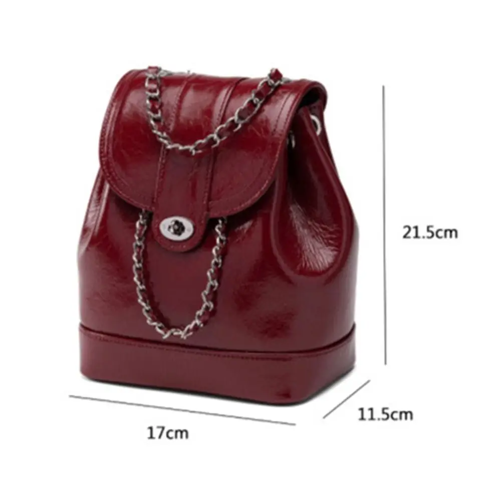 Mochila de cuero con cadena para mujer: ideal en viaje - imagen 2