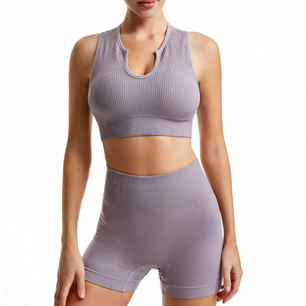 Traje de yoga sin relleno de tirantes elástico y shorts - imagen 4