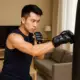 Guantes de boxeo profesionales acolchado grueso medio dedo resistentes