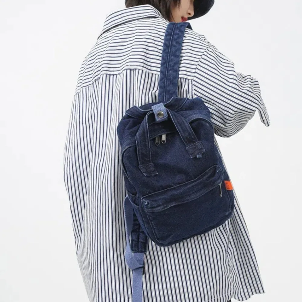 Mochila con acabado resistente