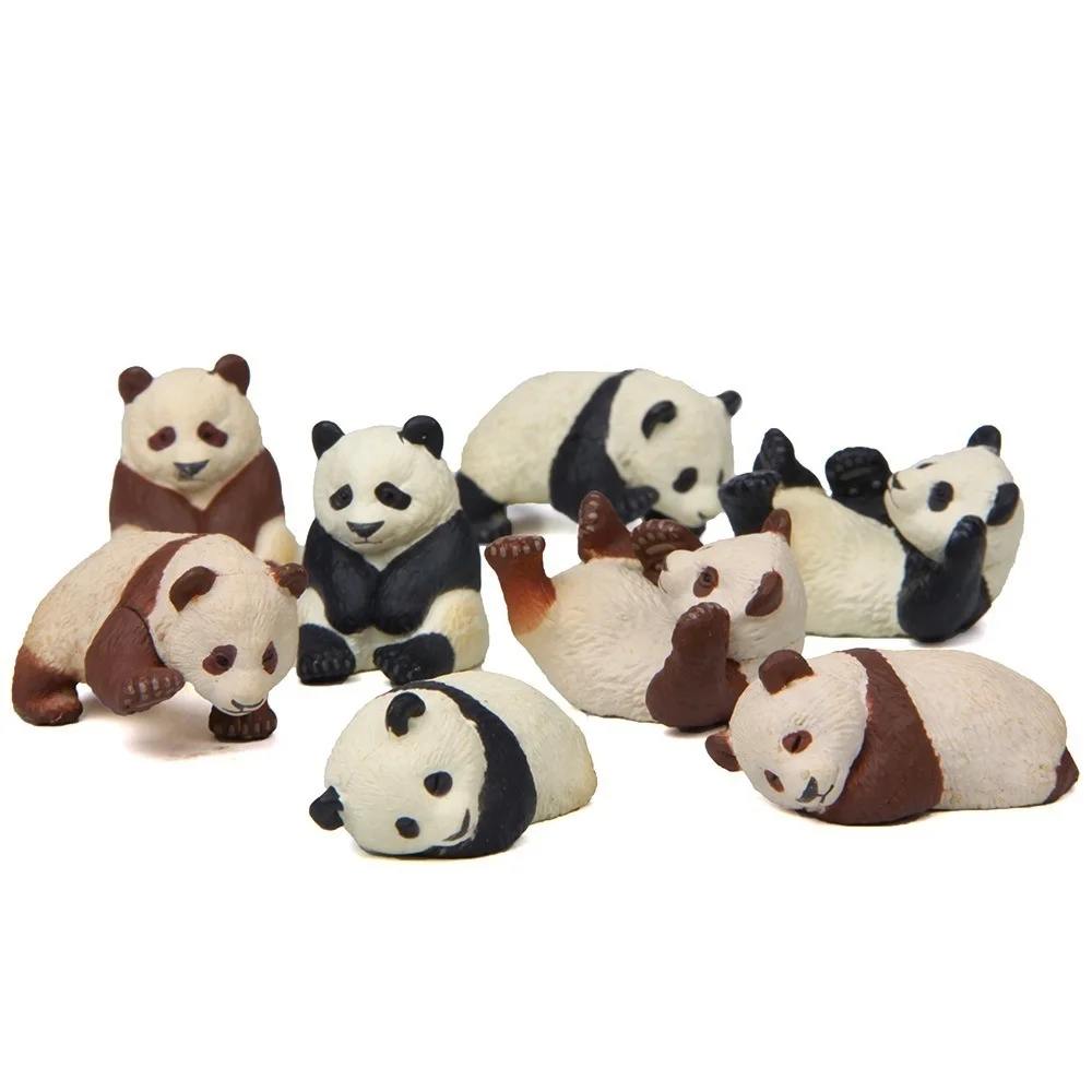 Detalle de las figuras de pandas tocando instrumentos