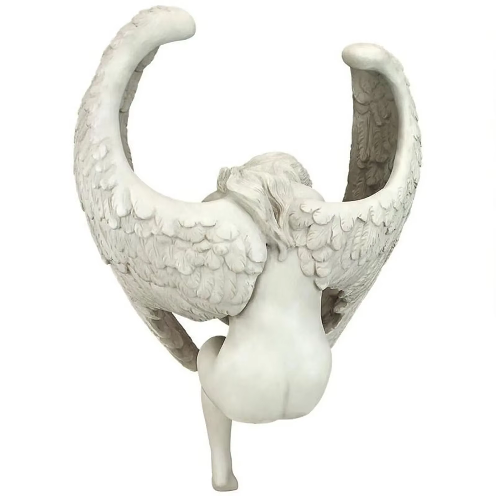 Estatua del Ángel de la Redención con detalles de joyería