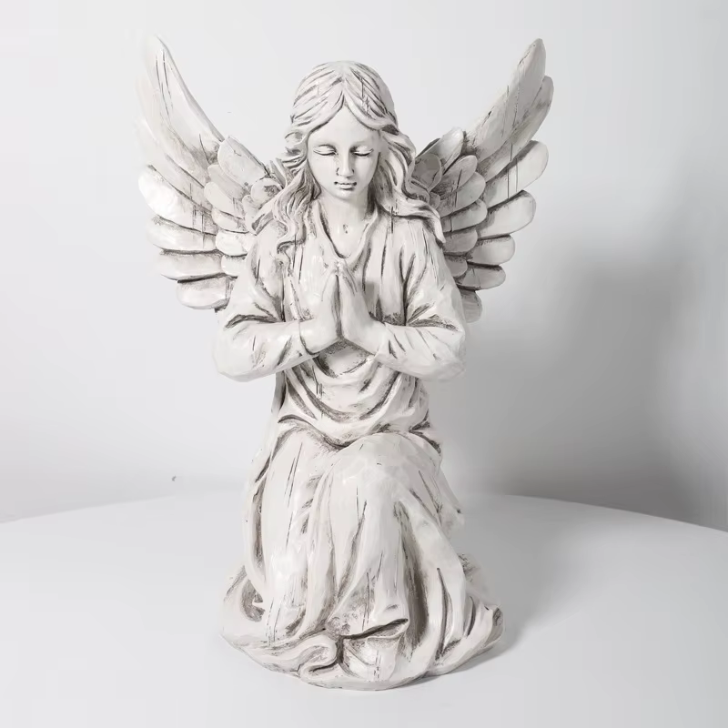 Ángel arrodillado de resina – Estatuilla religiosa decorativa para jardín - imagen 2