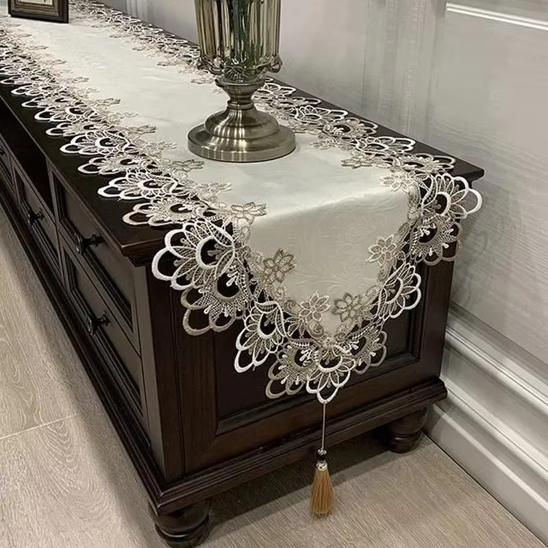 Camino de Mesa Pesca con Encaje Bordado – Decor Náutica para Comedor