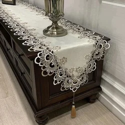 Camino de Mesa Pesca con Encaje Bordado – Decor Náutica para Comedor