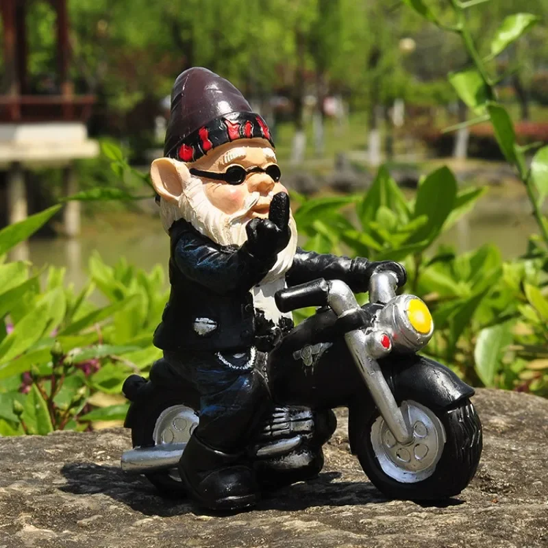 Gnomo motociclista de resina para jardín