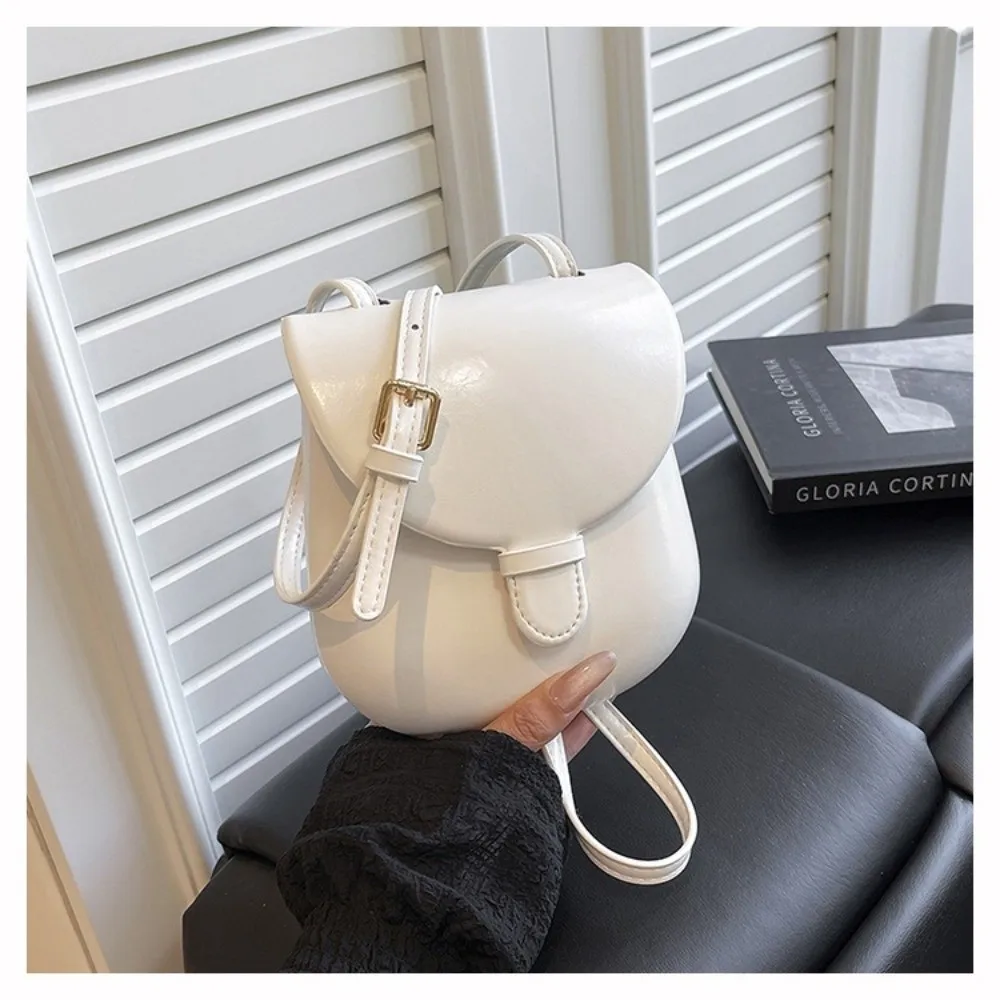 Bolso bandolera vintage de solapa estilo casco caballo en PU