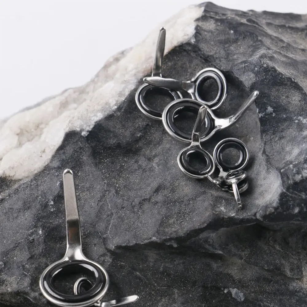 Detalle del anillo de cerámica ocular