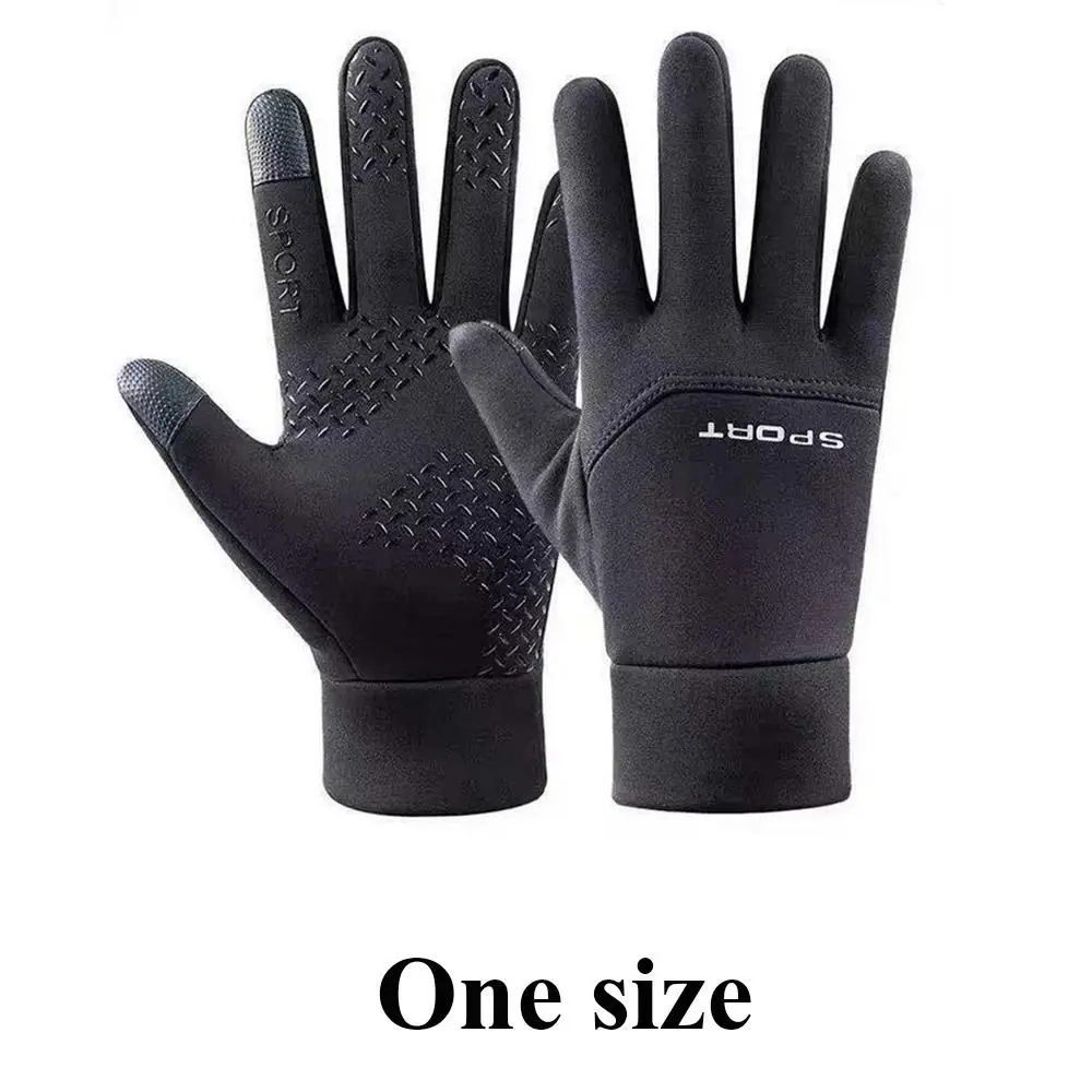 Guantes térmicos gris en uso