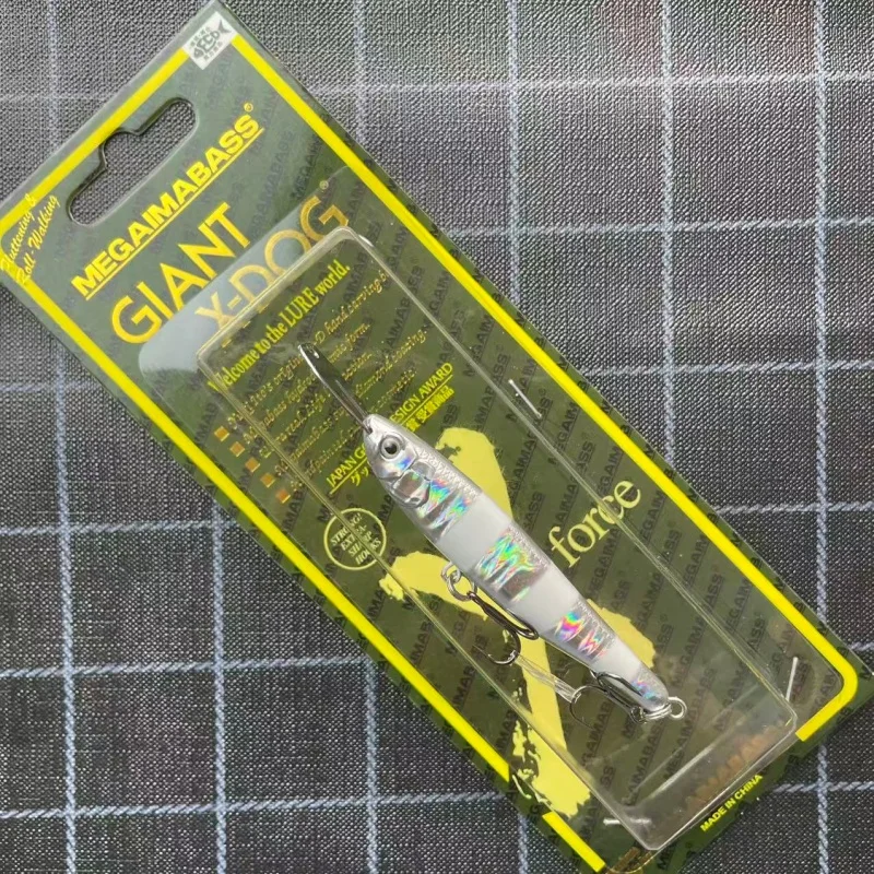 Señuelo duro Minolua MEGAIMABASS de 8,8 cm