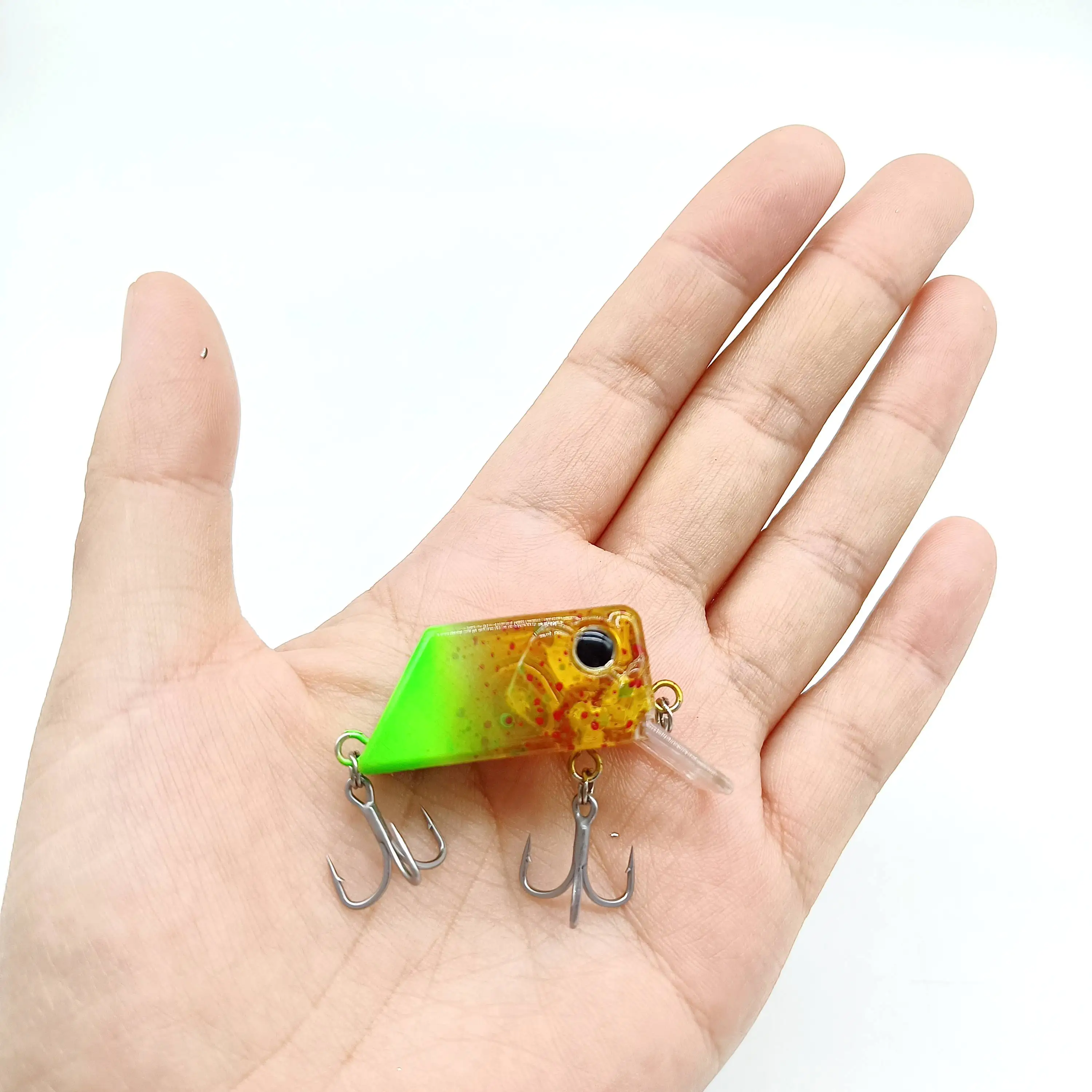 Acabados realistas y brillo del mini wobbler DUODUOYU