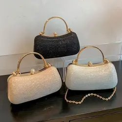 Bolso de fiesta con cadena y pedrería, forma de huevo