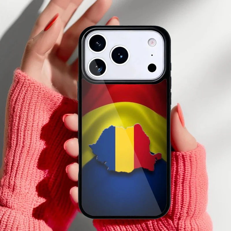 Detalle del diseño de la bandera rumana en la funda
