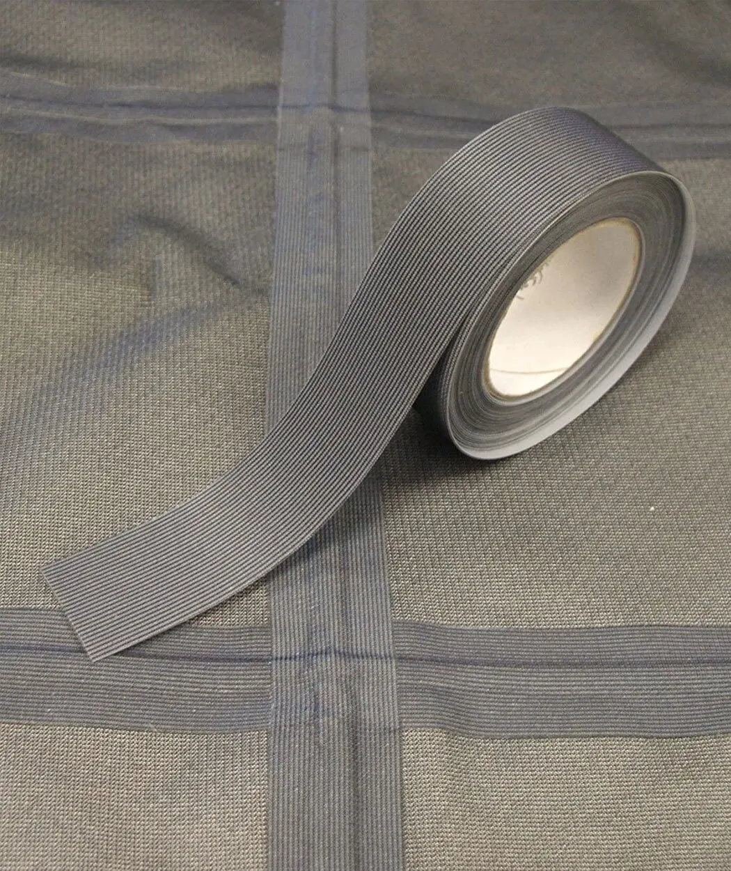 Cinta para sellar costuras y reparar tejidos impermeables