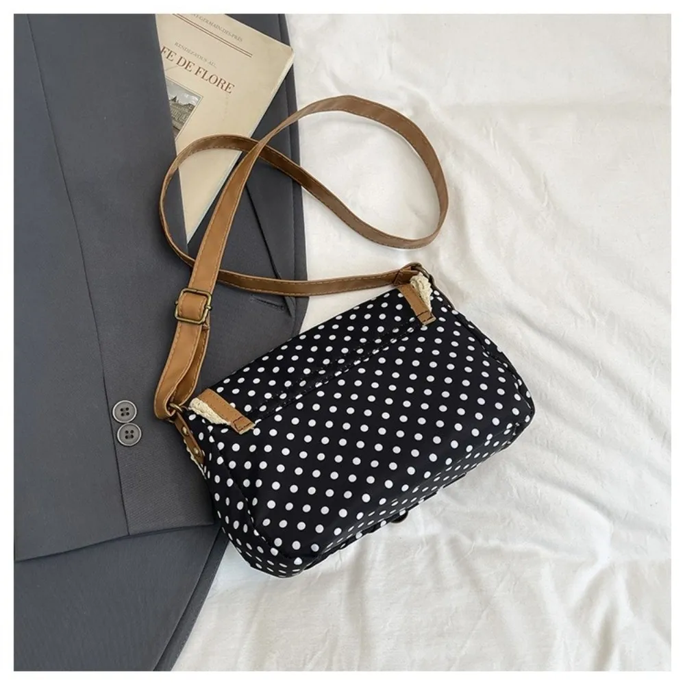 Bolso bandolera vintage de lona con ribete de encaje y estampado - imagen 3