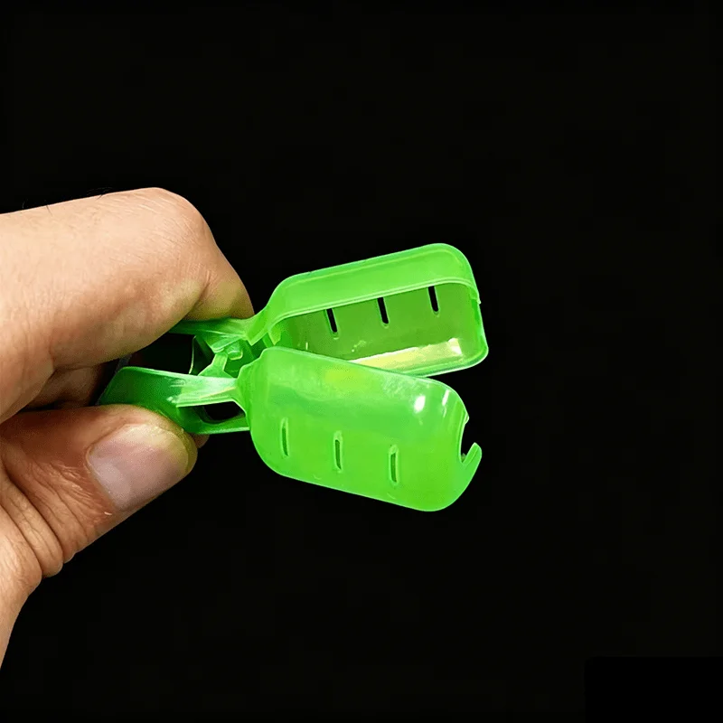Set de fundas en uso para pesca marina