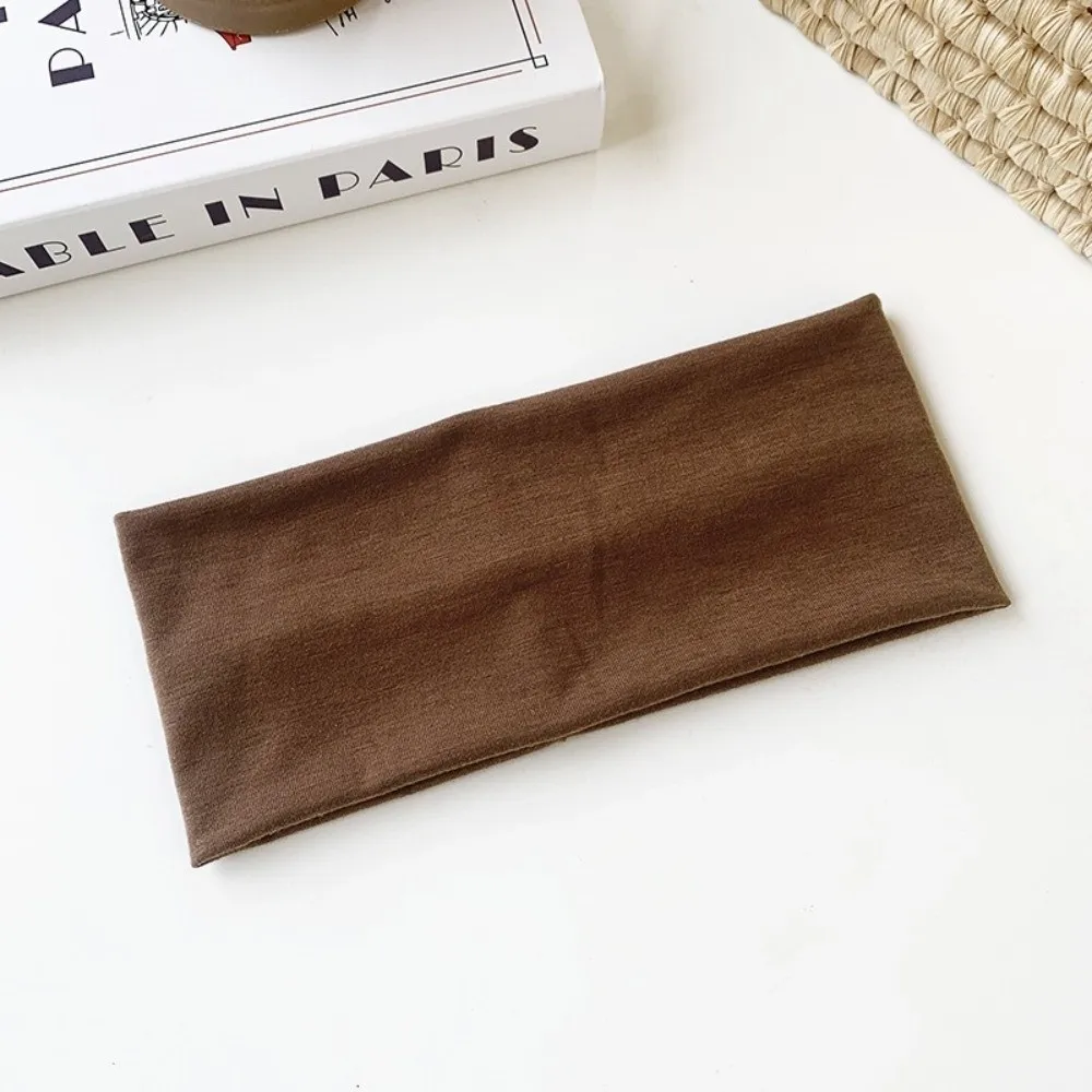 Diadema suave ideal para rutinas de cuidado facial
