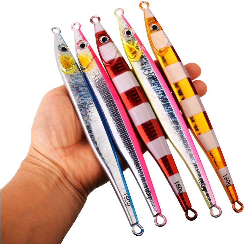 Cuchara metálica para jigging con acabado brillante y forma alargada