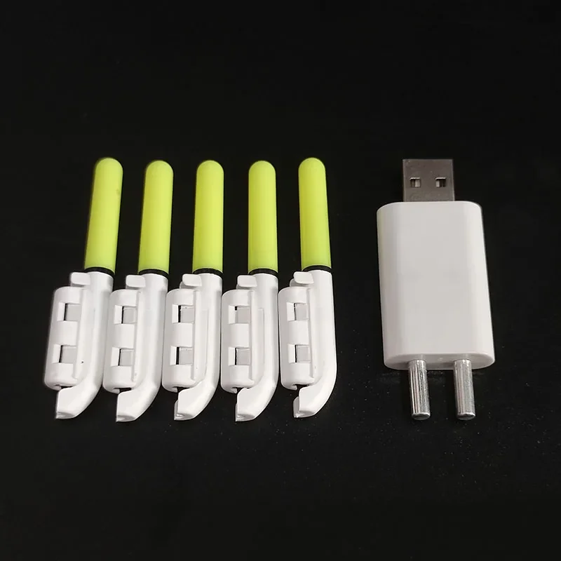 Linterna Clip Telescópica Recargable – Impermeable para Pesca Nocturna