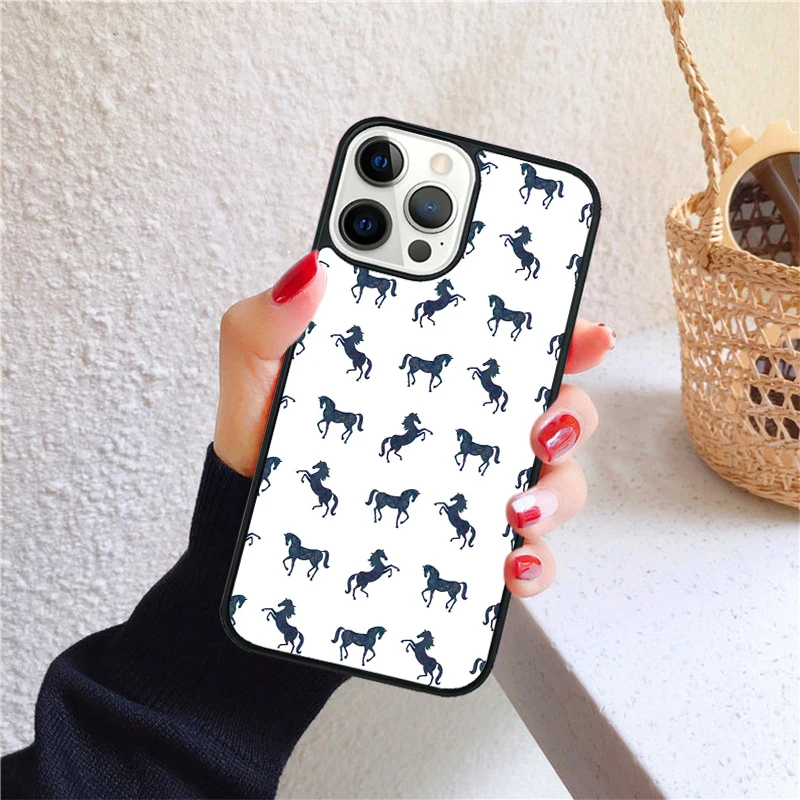 Funda con motivo visible en el uso diario