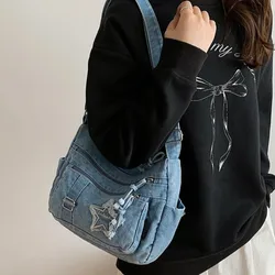 Bolso bandolera de mezclilla con correa ajustable y bolsillos