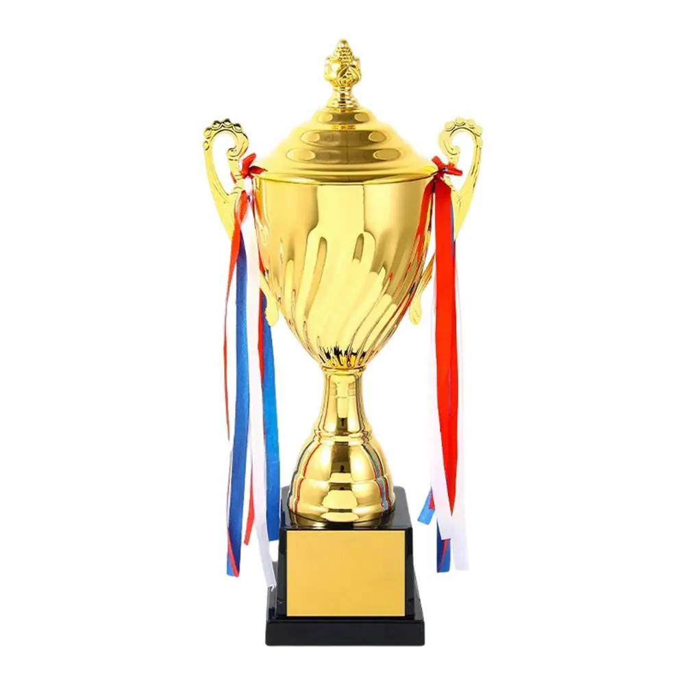 Visto frontal del trofeo para premio
