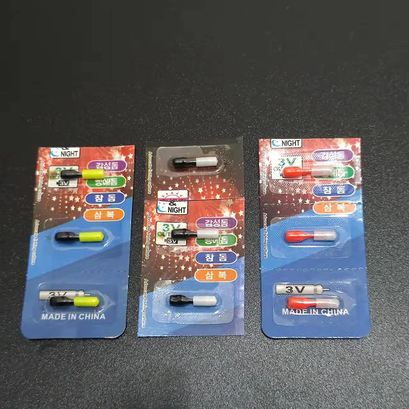 Accesorios de pesca nocturna organizados