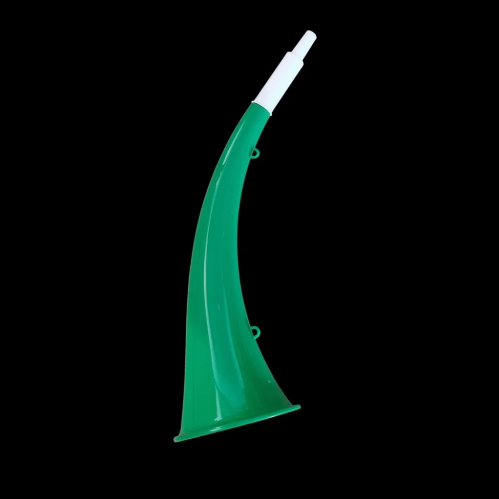 Vuvuzela en la mano para animar