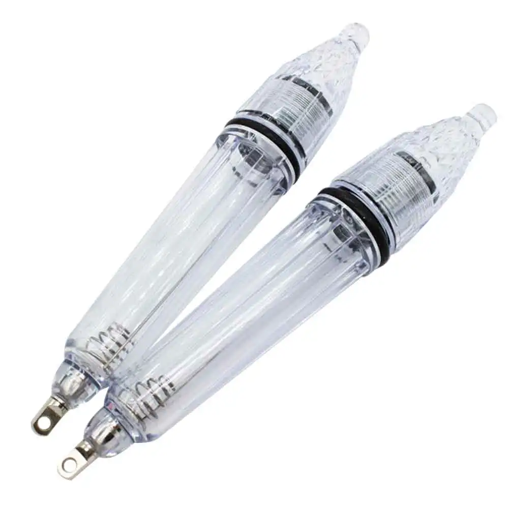 Luz de señuelo LED en uso bajo el agua
