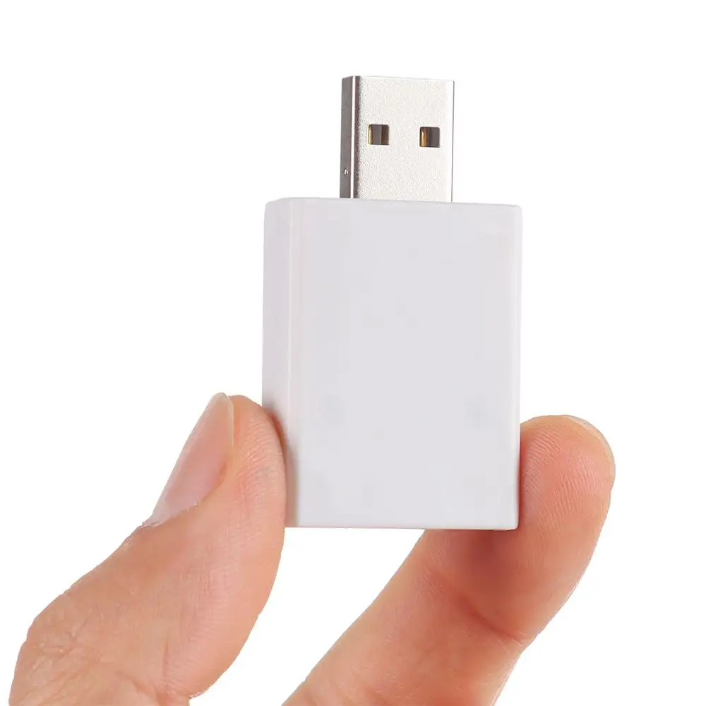 Cargador USB conectado a la batería CR425