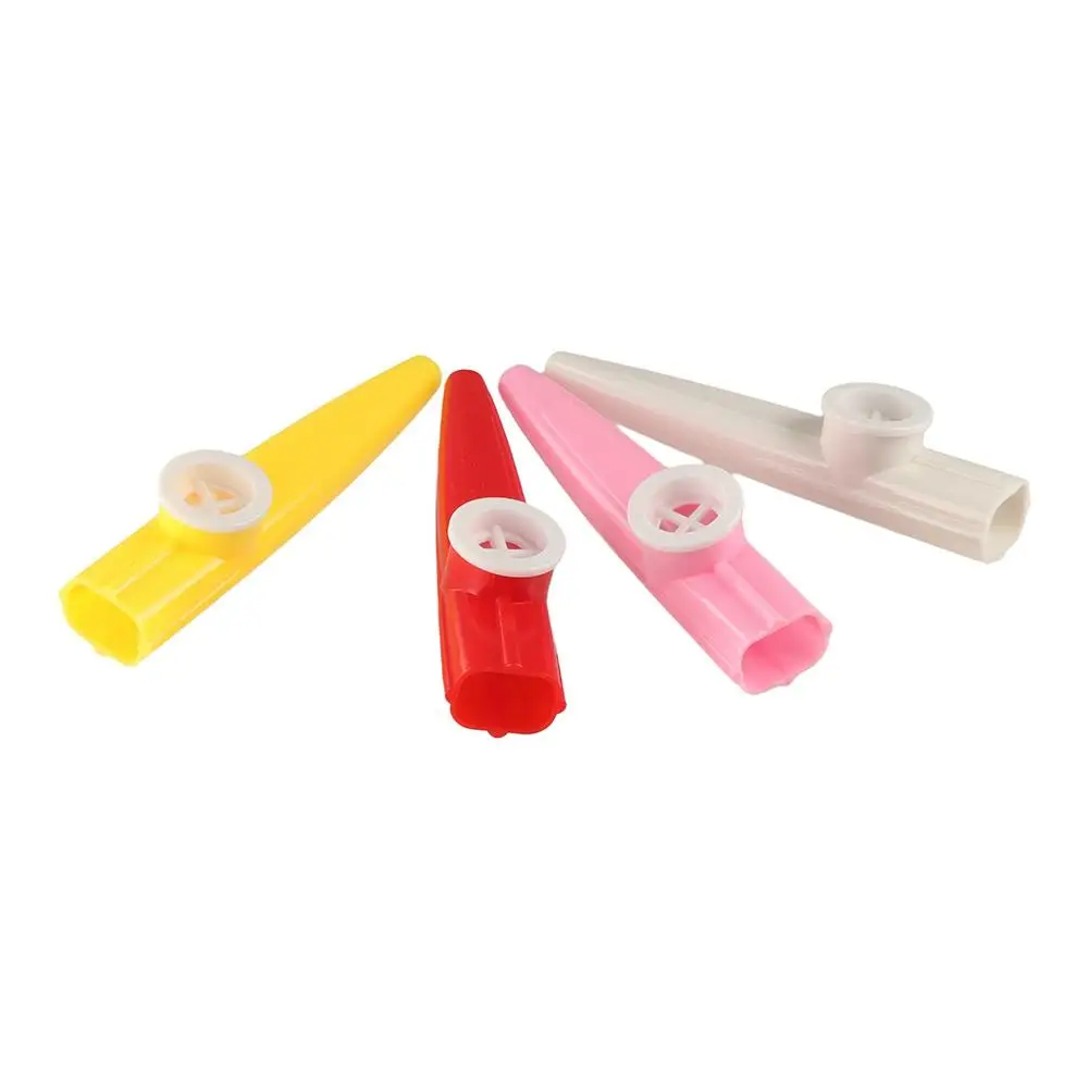 Kazoo en varios colores con diafragma visible
