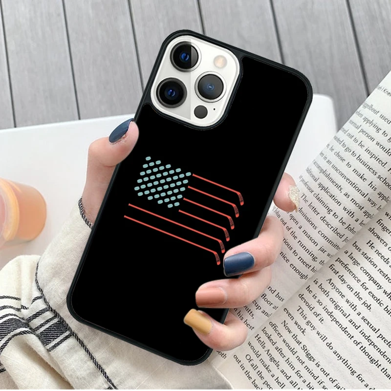 Funda de hockey instalada en un iPhone mostrando accesibilidad a botones