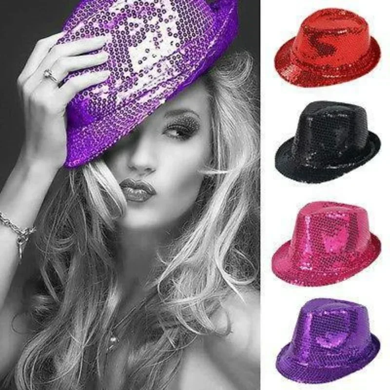 Sombrero en escenario con lentejuelas