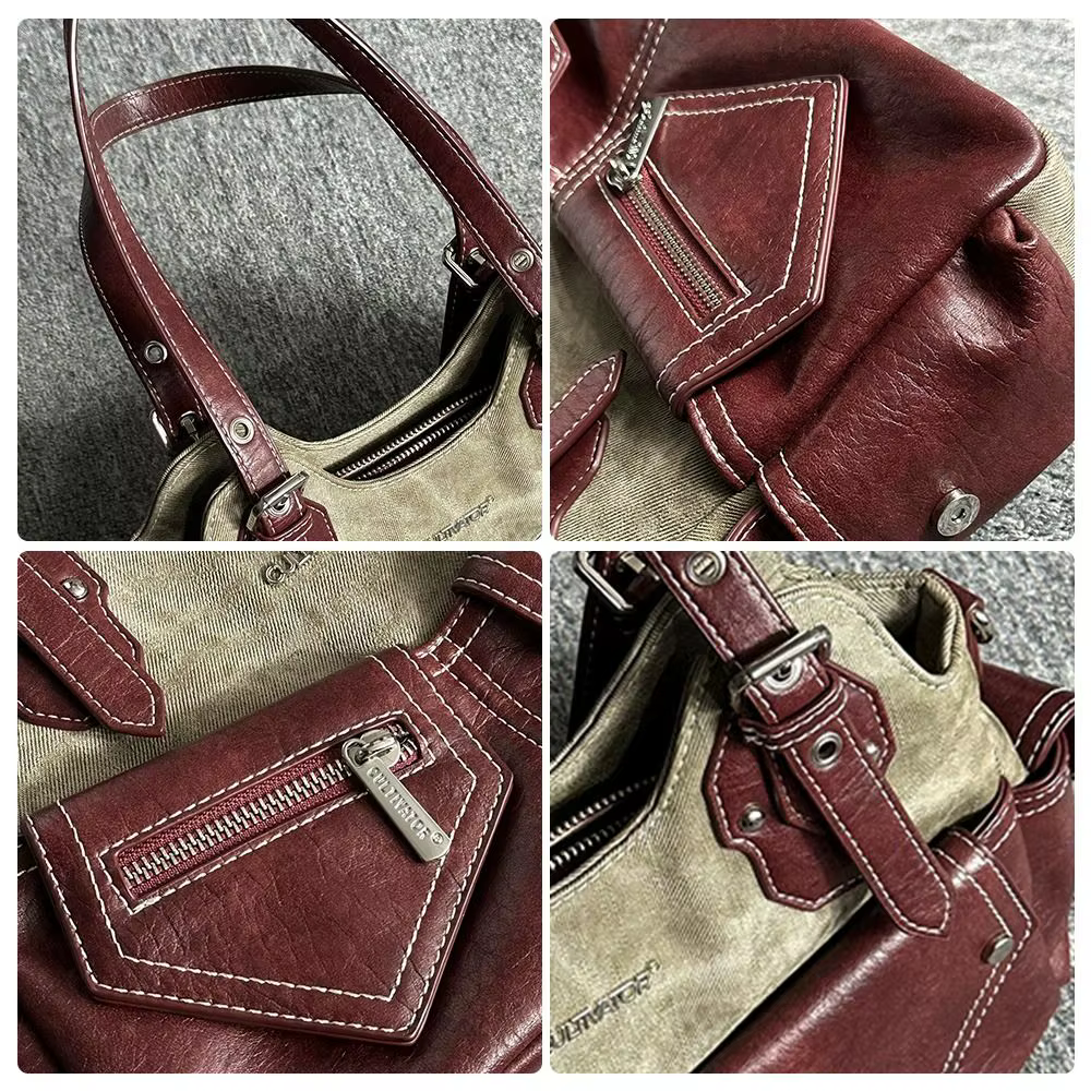 Detalle del bolso plano Y2K de colores cruzados
