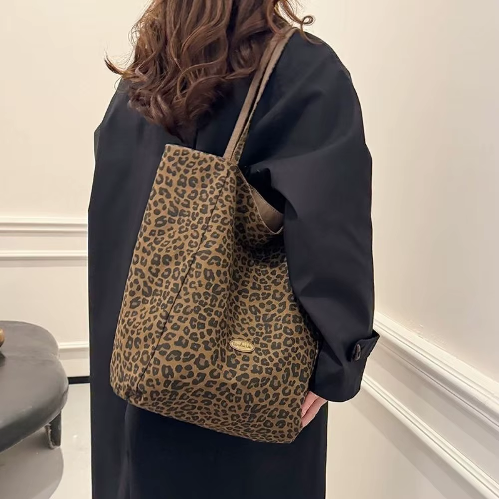Bolsa de lona resistente con estampado leopardo – Ideal para pesca - imagen 3