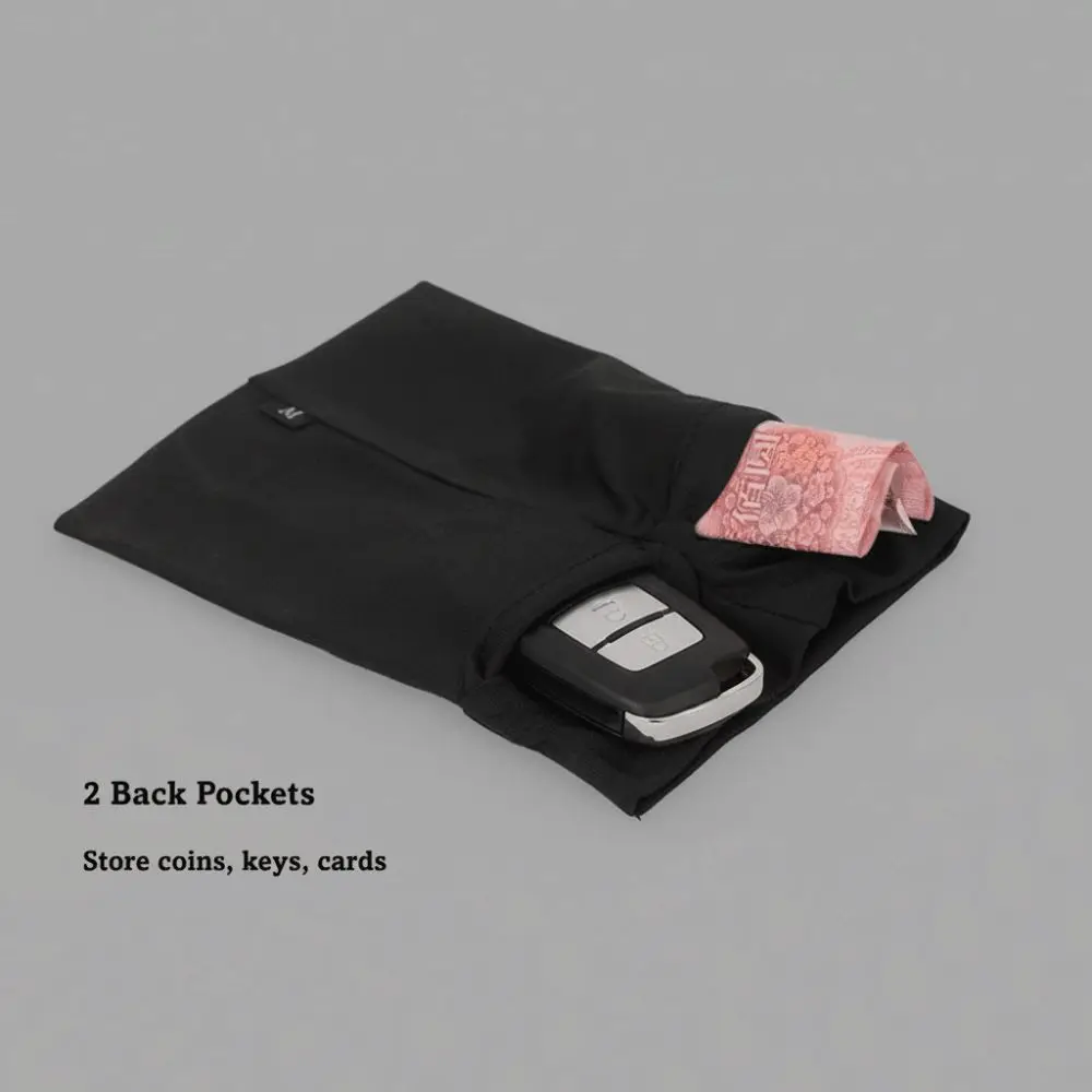 Detalle de la funda y el bolsillo del teléfono