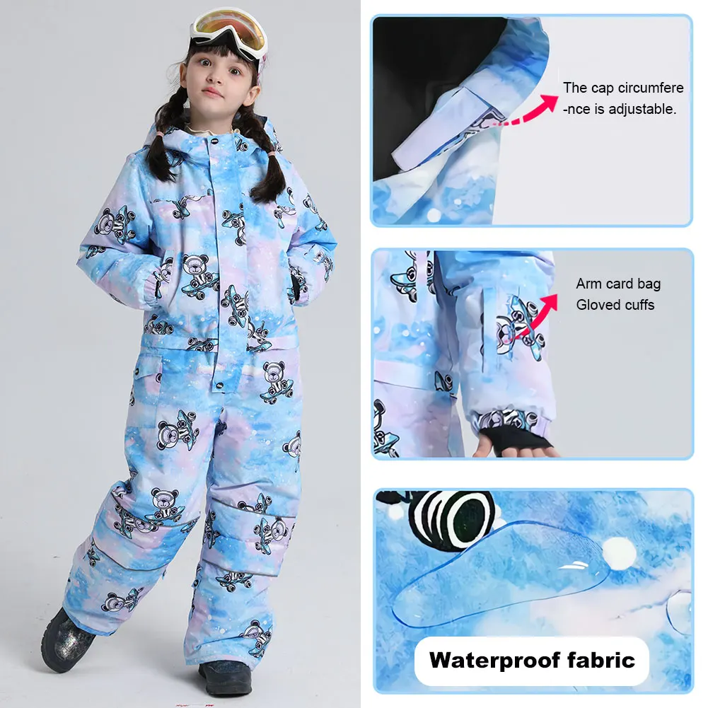 Vista de conjunto: ropa de snowboard de invierno para jugar en nieve