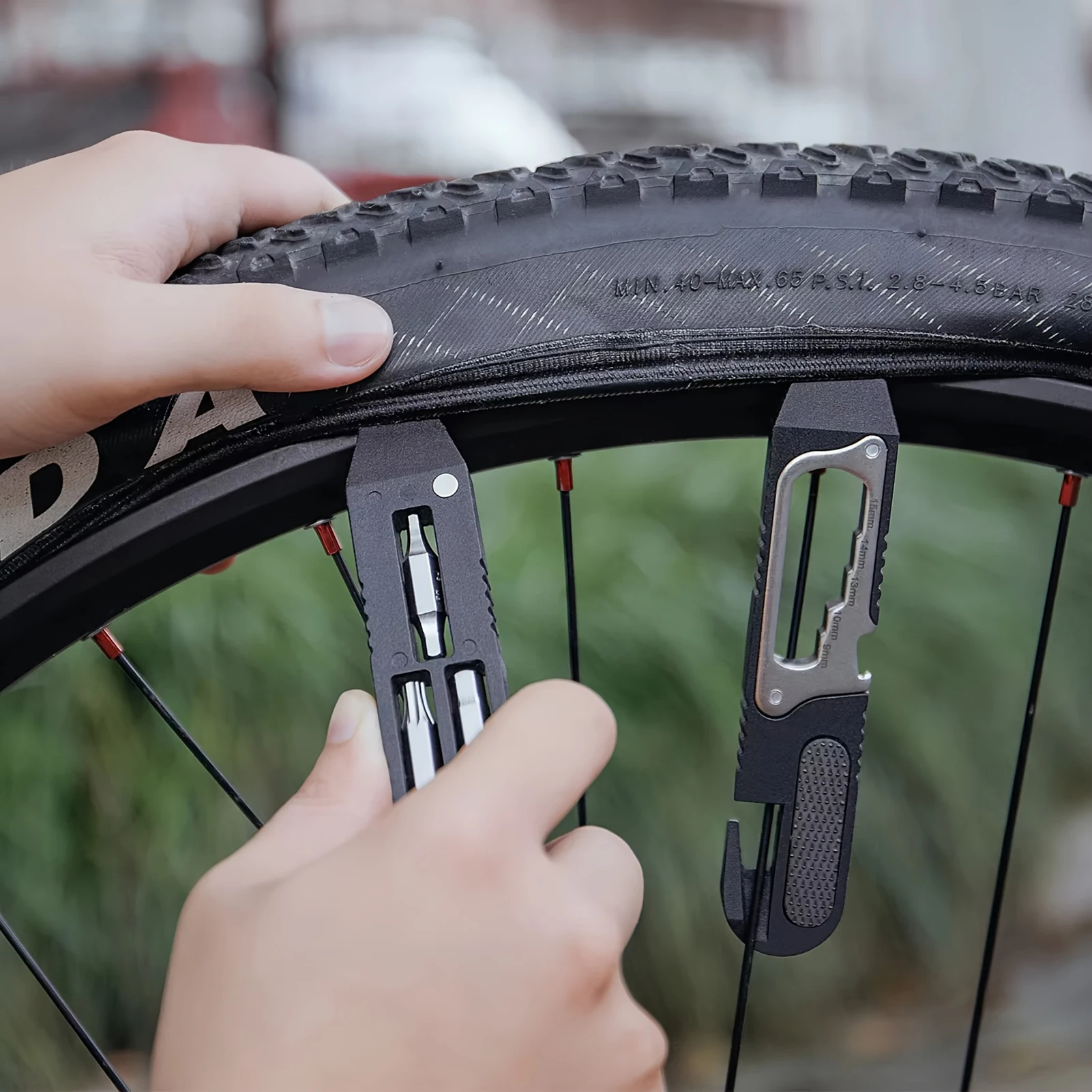 Multiherramienta para bicicleta compacta