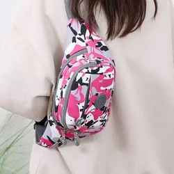 Riñonera impermeable floral con múltiples bolsillos y cartera nylon