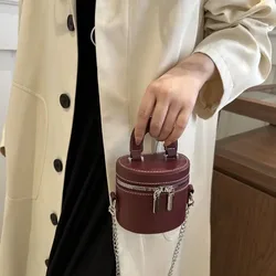 Bolso bandolera mini de cuero PU con cadena metálica y color sólido