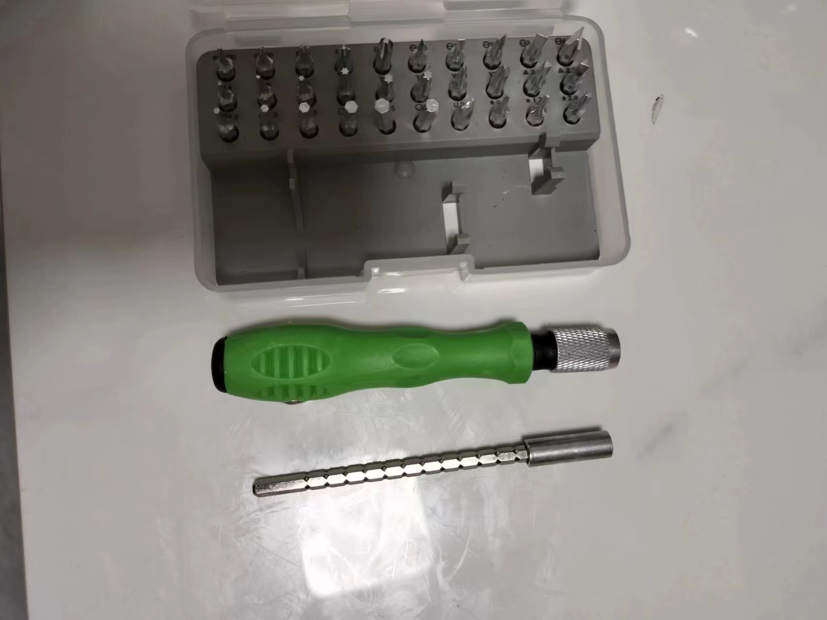 Destornillador magnético 32 en 1 – Kit precisión para móvil y cámara - imagen 3