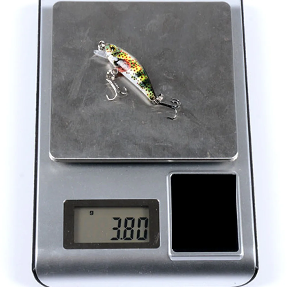 Señuelo Minnow hundible para lubina de plástico duro tipo Crankbait