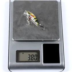 Señuelo Minnow hundible para lubina de plástico duro tipo Crankbait