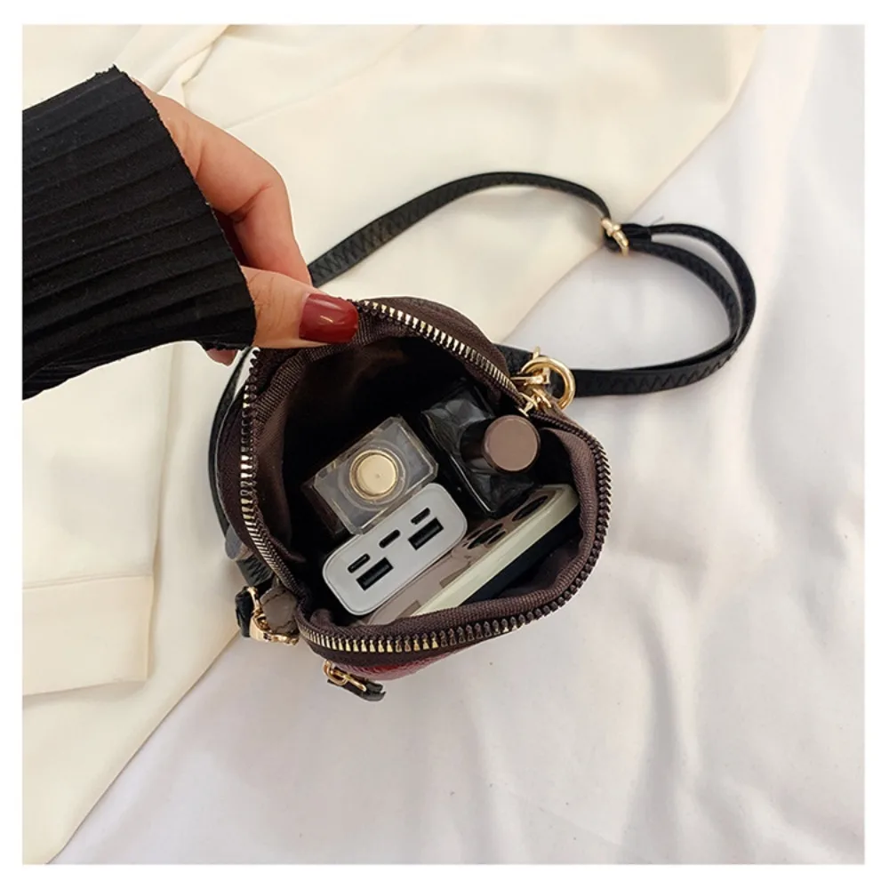 Bolso de hombro en cuero genuino con monedero y cremalleras