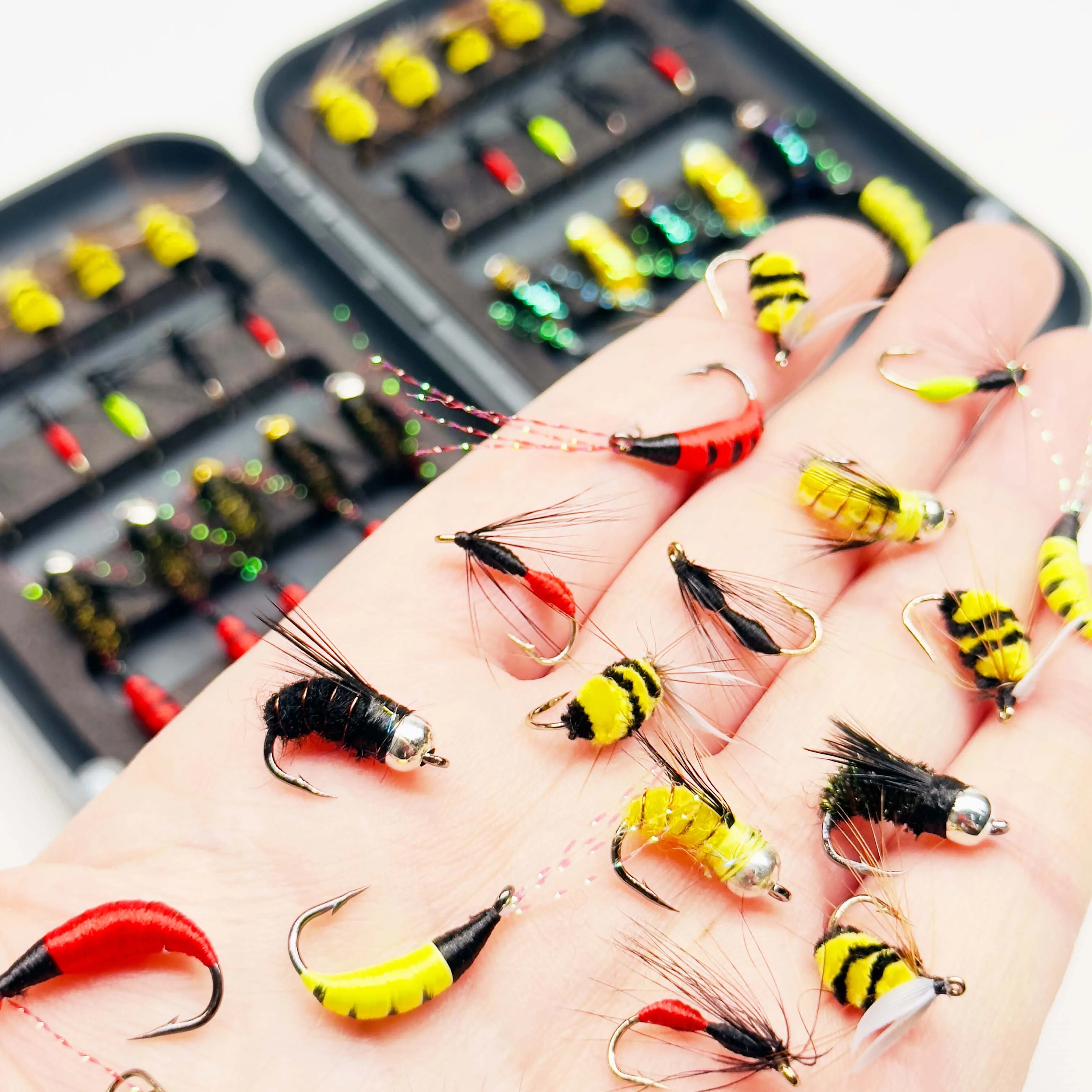 Fly box para llevar y ordenar las moscas