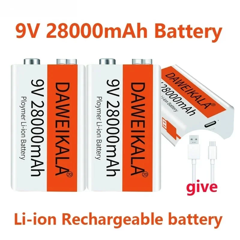 Batería USB de 9V recargable en mano, mostrando sus dimensiones y conector USB