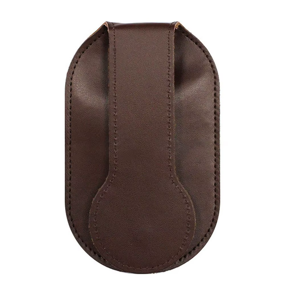 Riñonera retro de cuero negro con detalles de hebilla