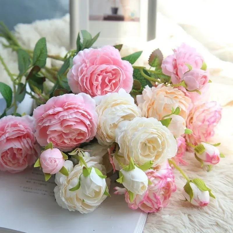 Ramo con 3 cabezas de flor peonía