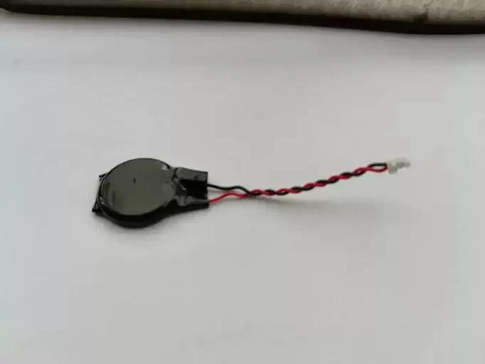 Batería CR2032W para BIOS con conector y botón de encendido portátil - imagen 2