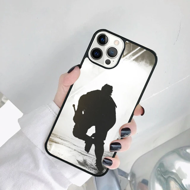 Funda con diseño de palo y disco de hockey sobre iPhone